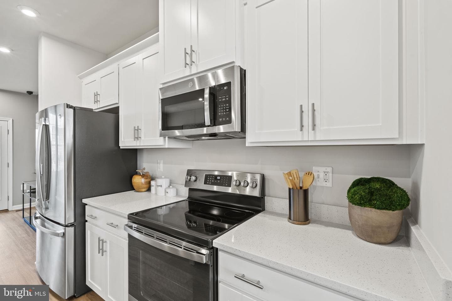 308 Presidents Pointe Avenue #[611] photo 82
