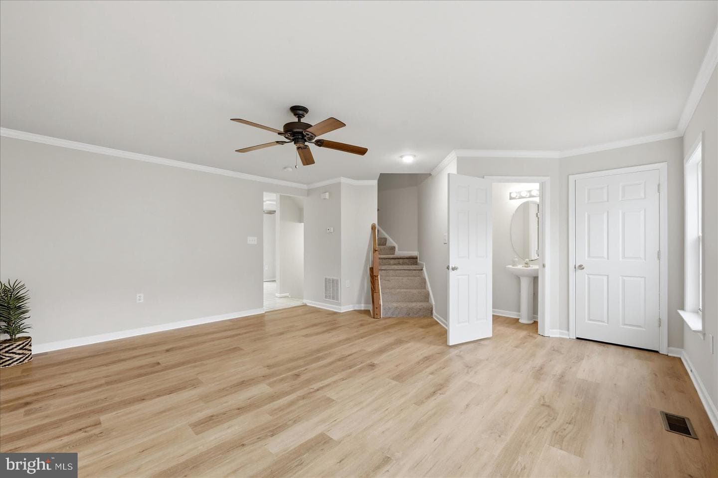 32 Bruce Drive photo 16