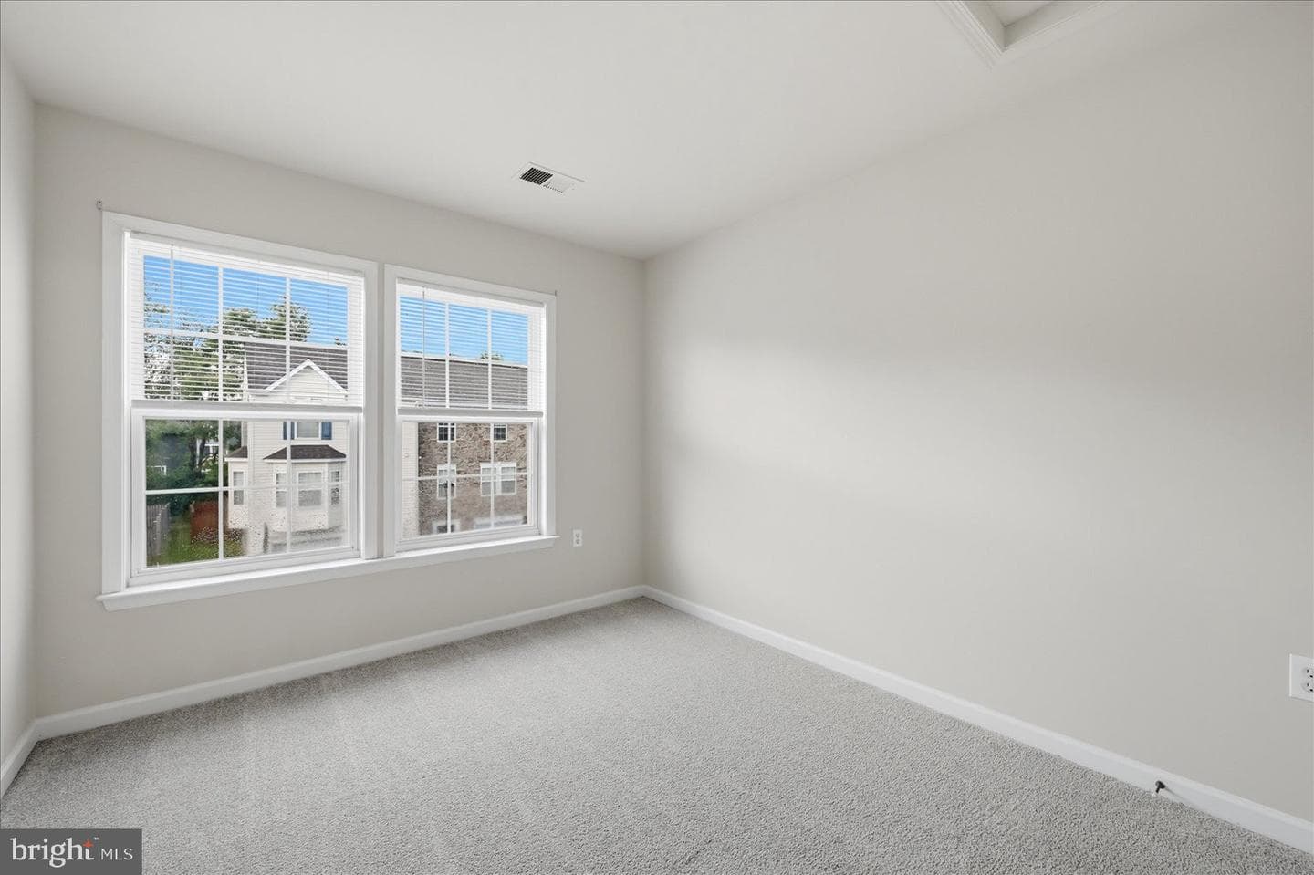 32 Bruce Drive photo 24