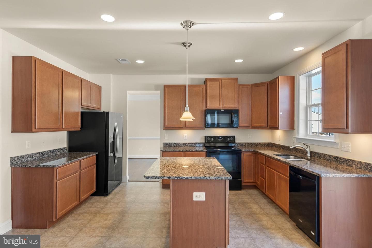 18 Summer Grove Drive photo 5