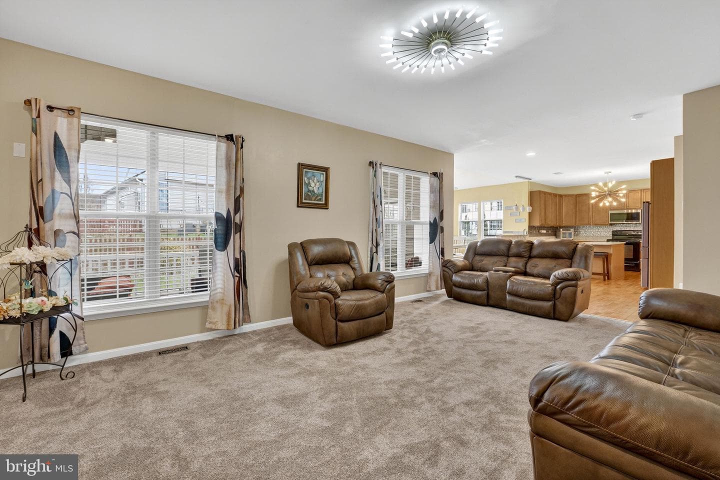 10 Walker Court photo 15