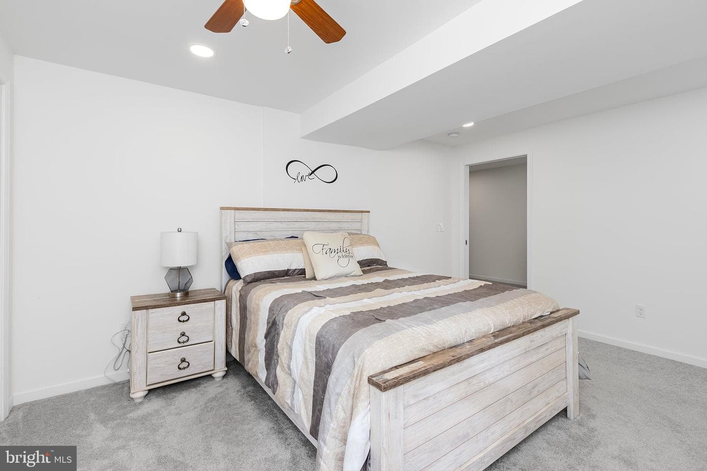 317 Stratus Dr photo 19
