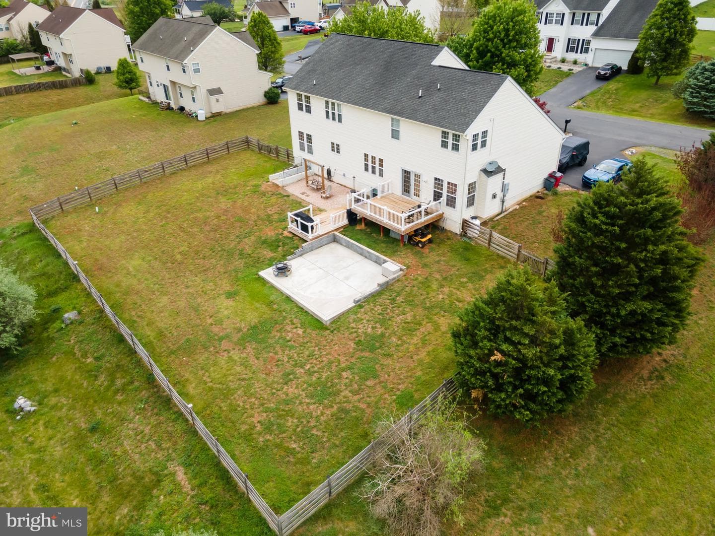 317 Stratus Dr photo 41