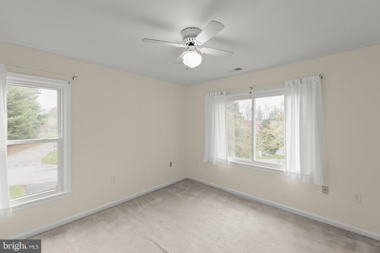 124 Deerfield Drive photo 26