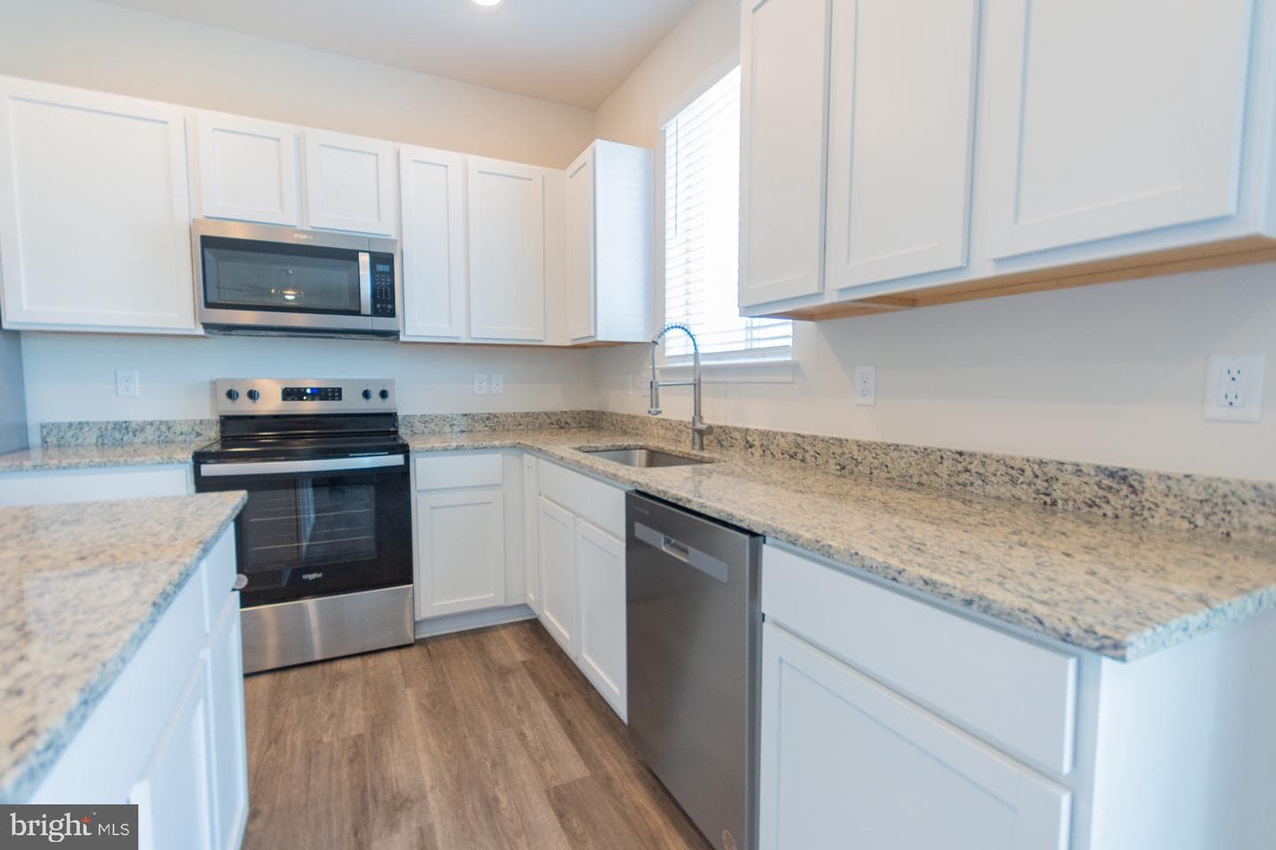 156 Centergate Drive photo 13