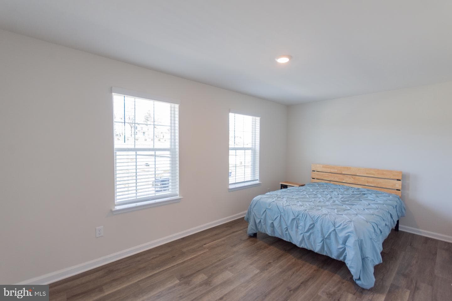 156 Centergate Drive photo 35