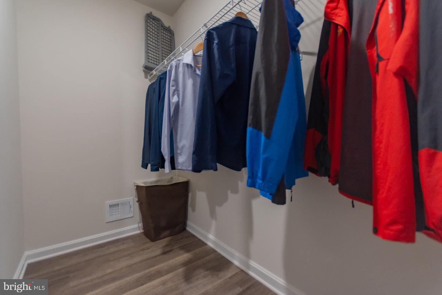 156 Centergate Drive photo 40