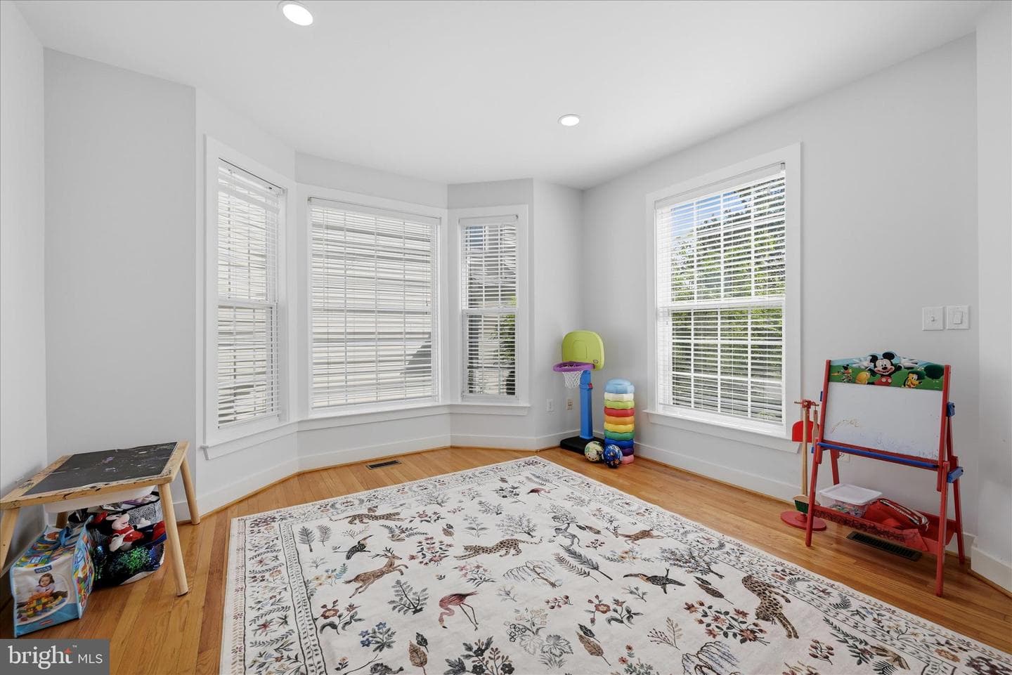 218 Braddock St photo 12