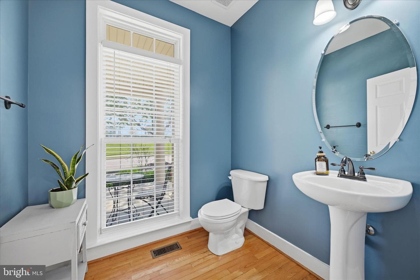 218 Braddock St photo 24