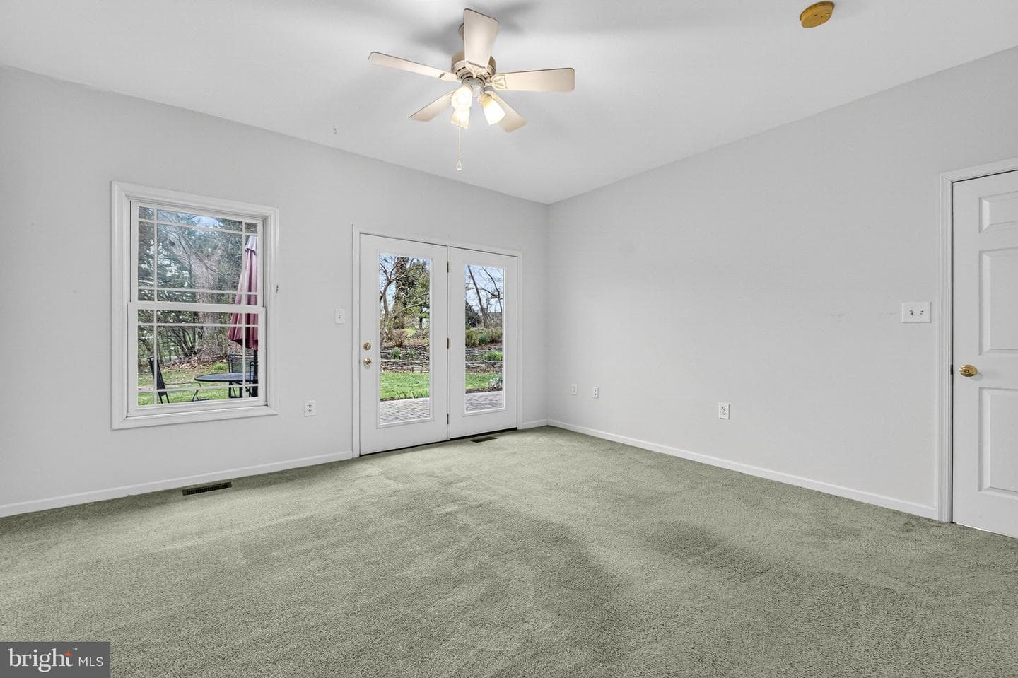 136 Brookline Drive photo 32