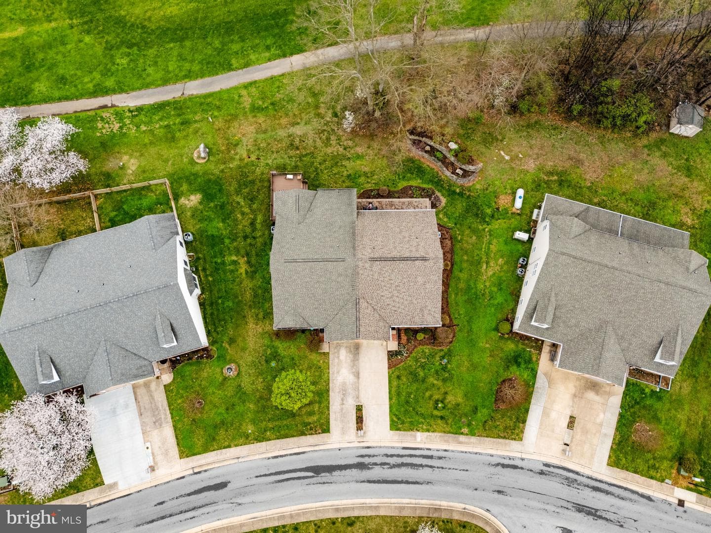 136 Brookline Drive photo 48