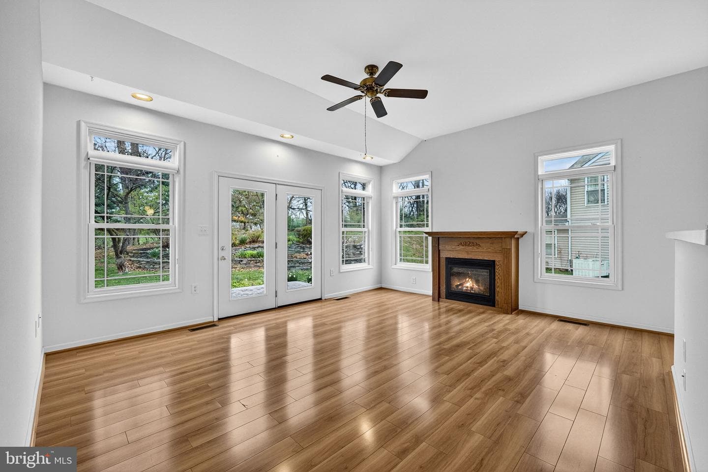 136 Brookline Drive photo 7