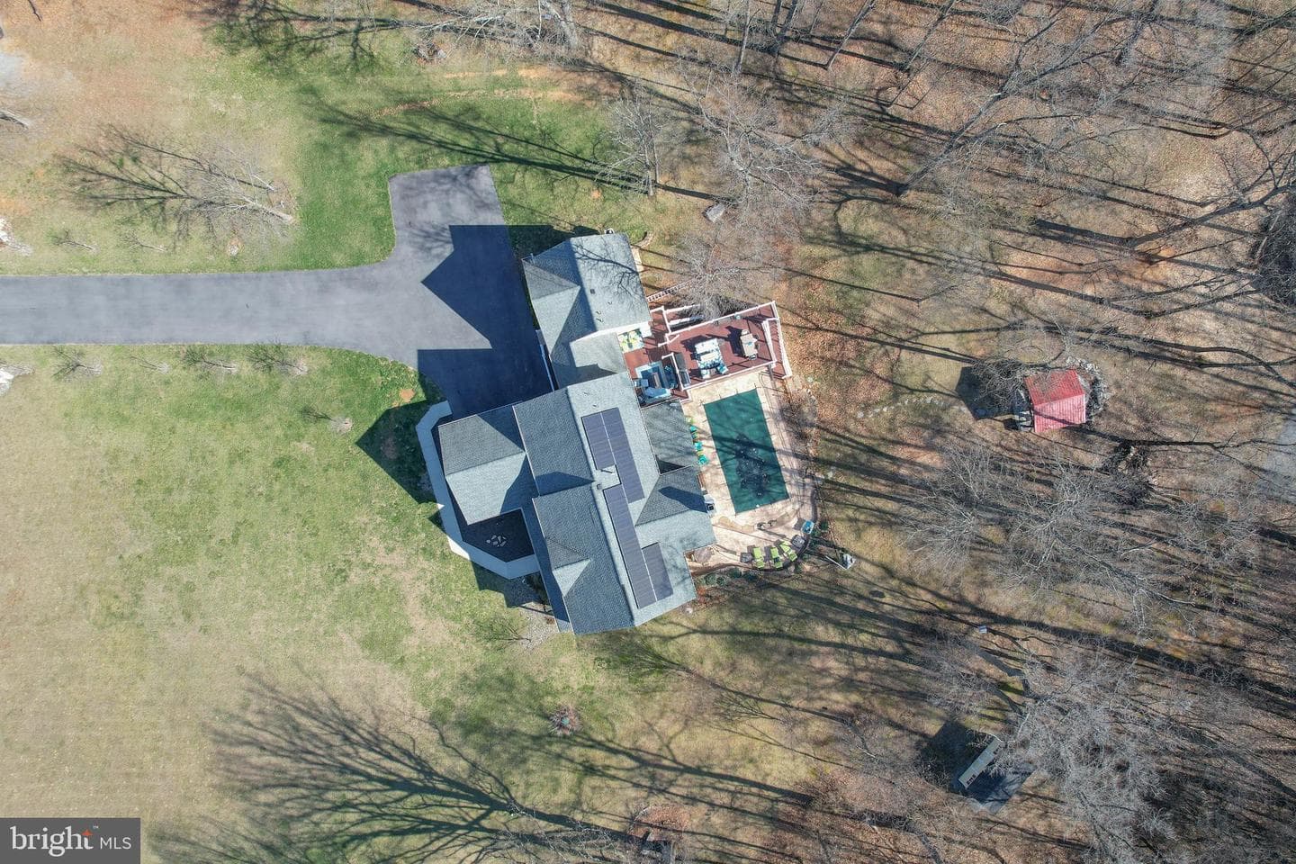 140 Parliament Way photo 3