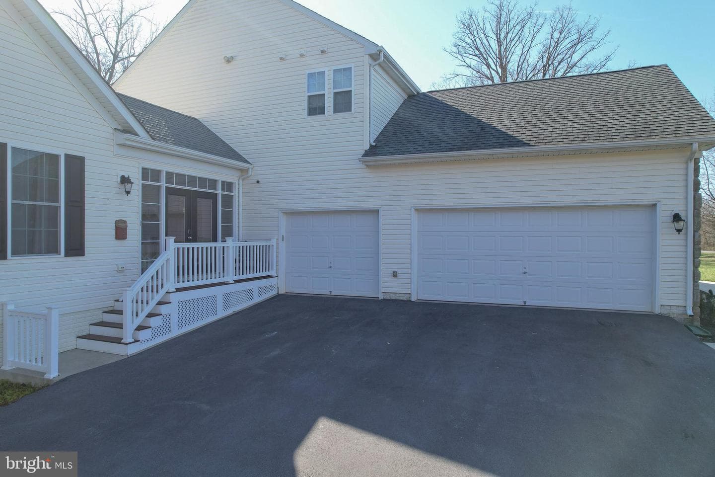 140 Parliament Way photo 5