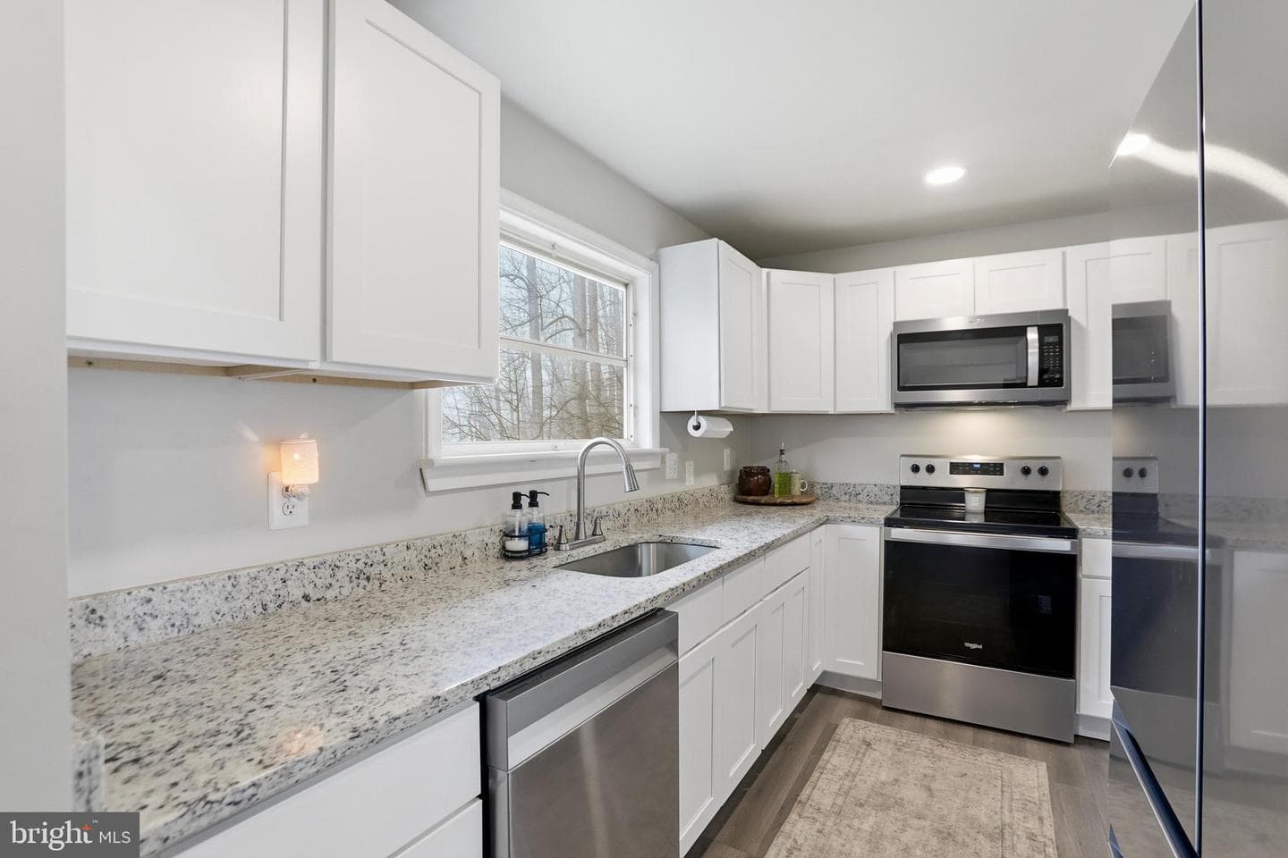 842 Valley View Road photo 10