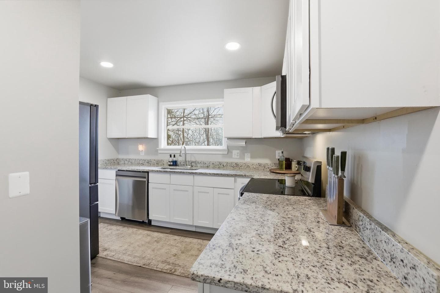 842 Valley View Road photo 12