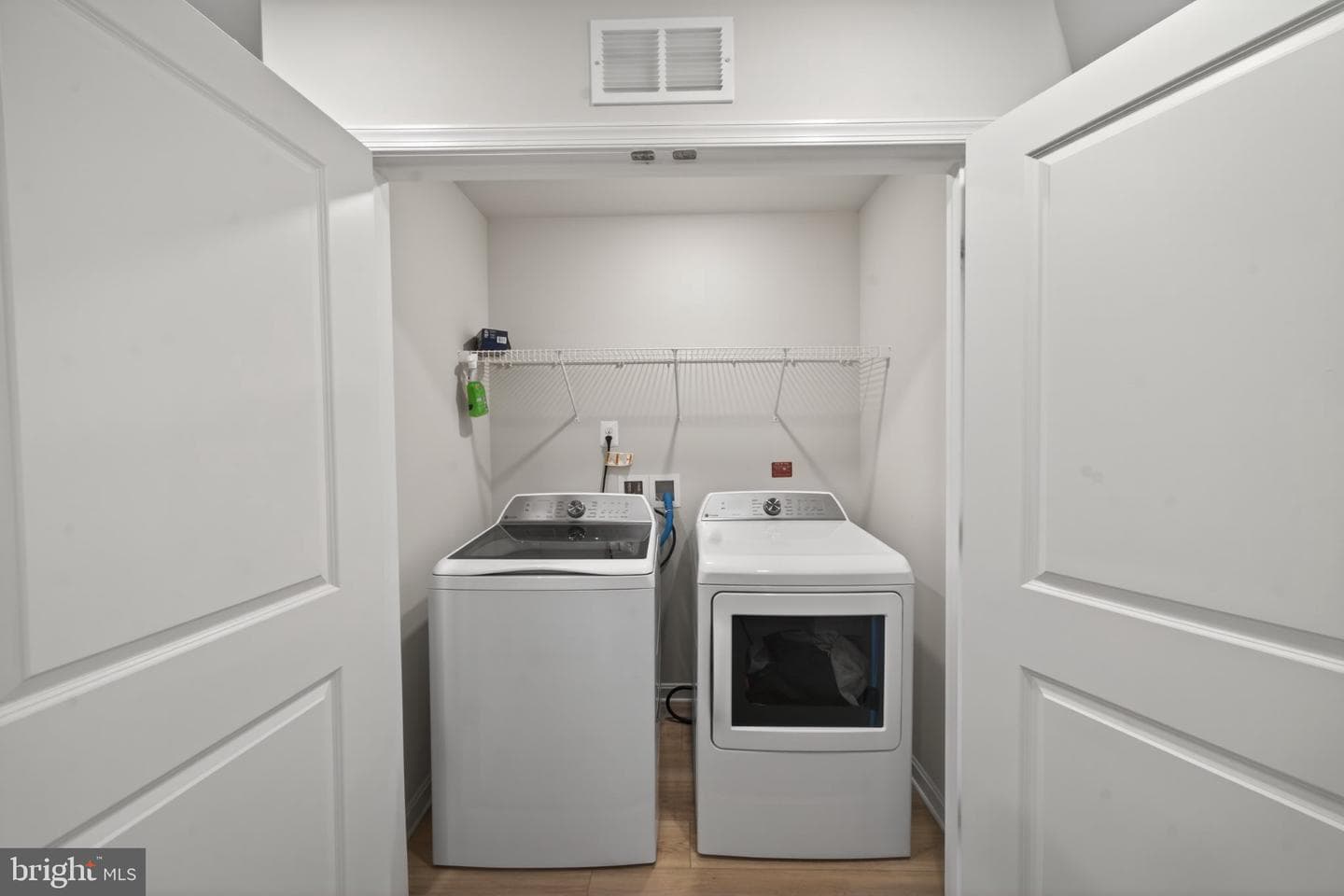 105 Extrovert Drive photo 26