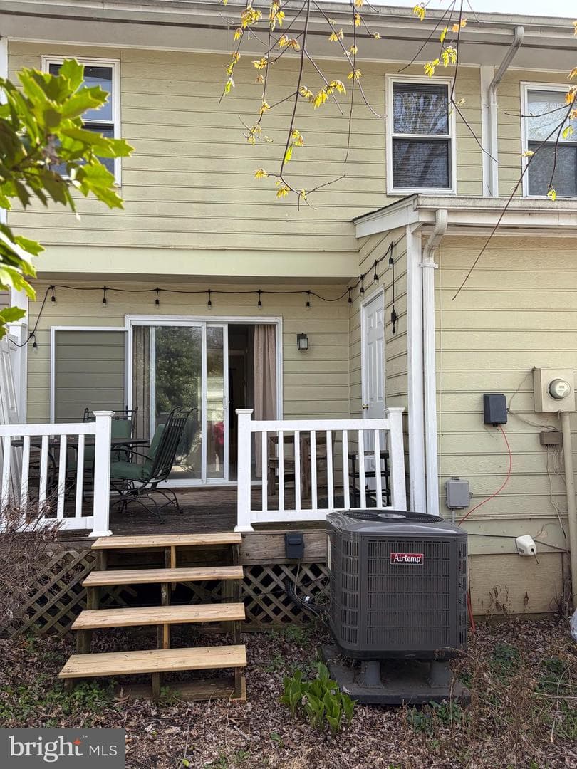 207 Greenhill Court photo 2