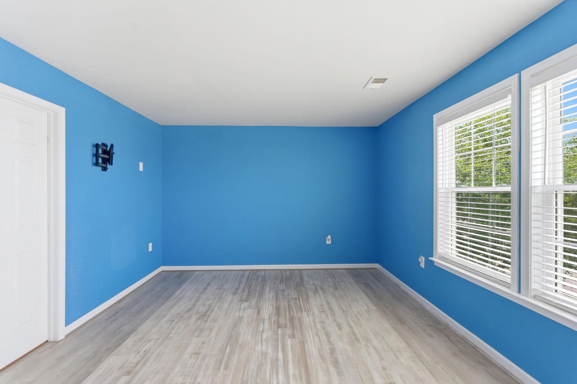 457 Hughs Rd photo 41