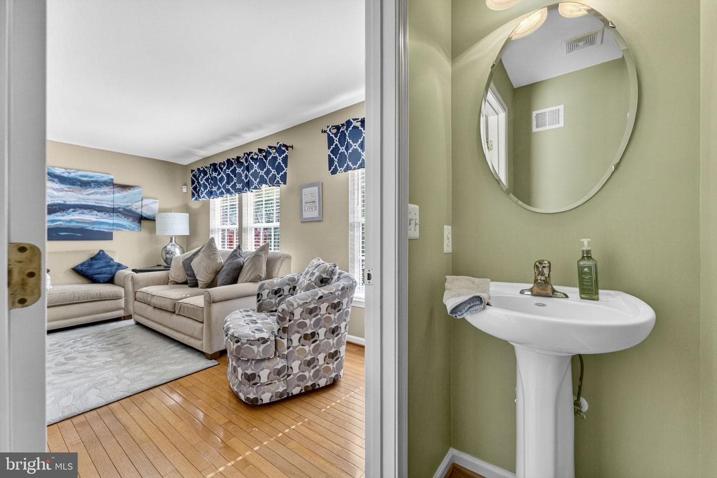 1327 Mare Street photo 10