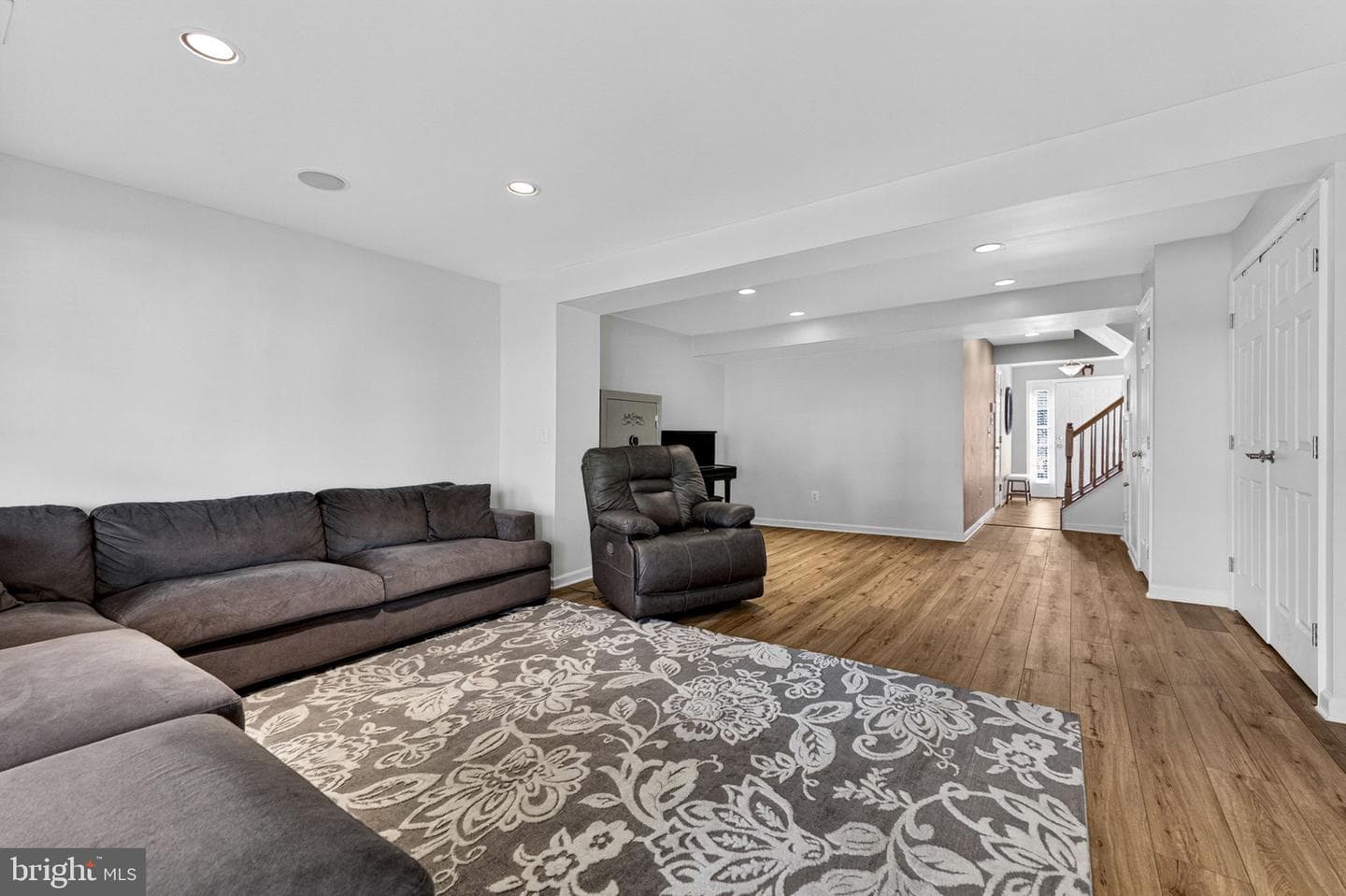 1327 Mare Street photo 15