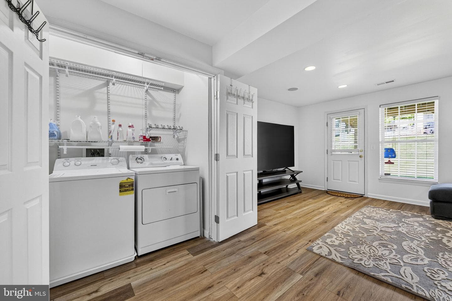 1327 Mare Street photo 16