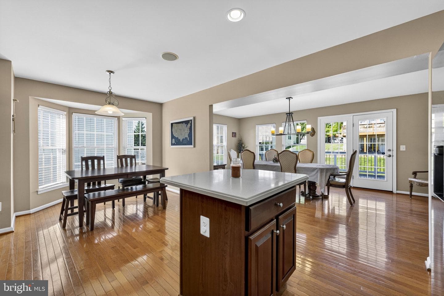 1327 Mare Street photo 33