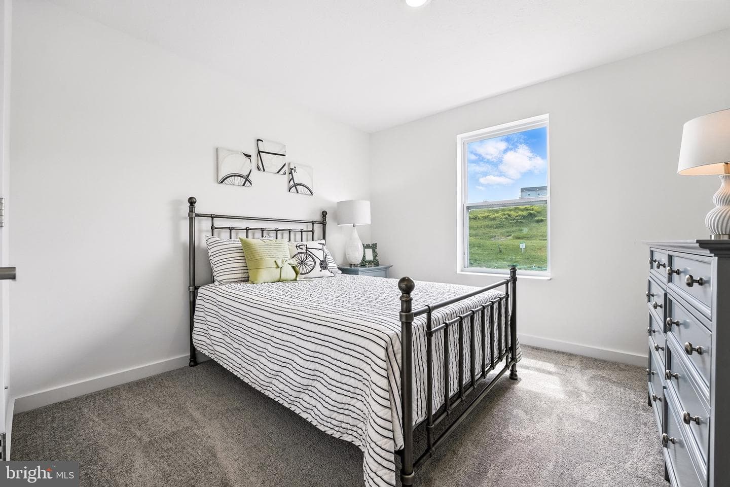 1 Thorton Avenue photo 18