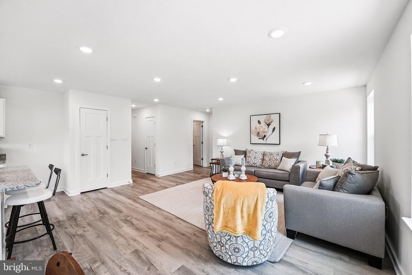 1 Thorton Avenue photo 25
