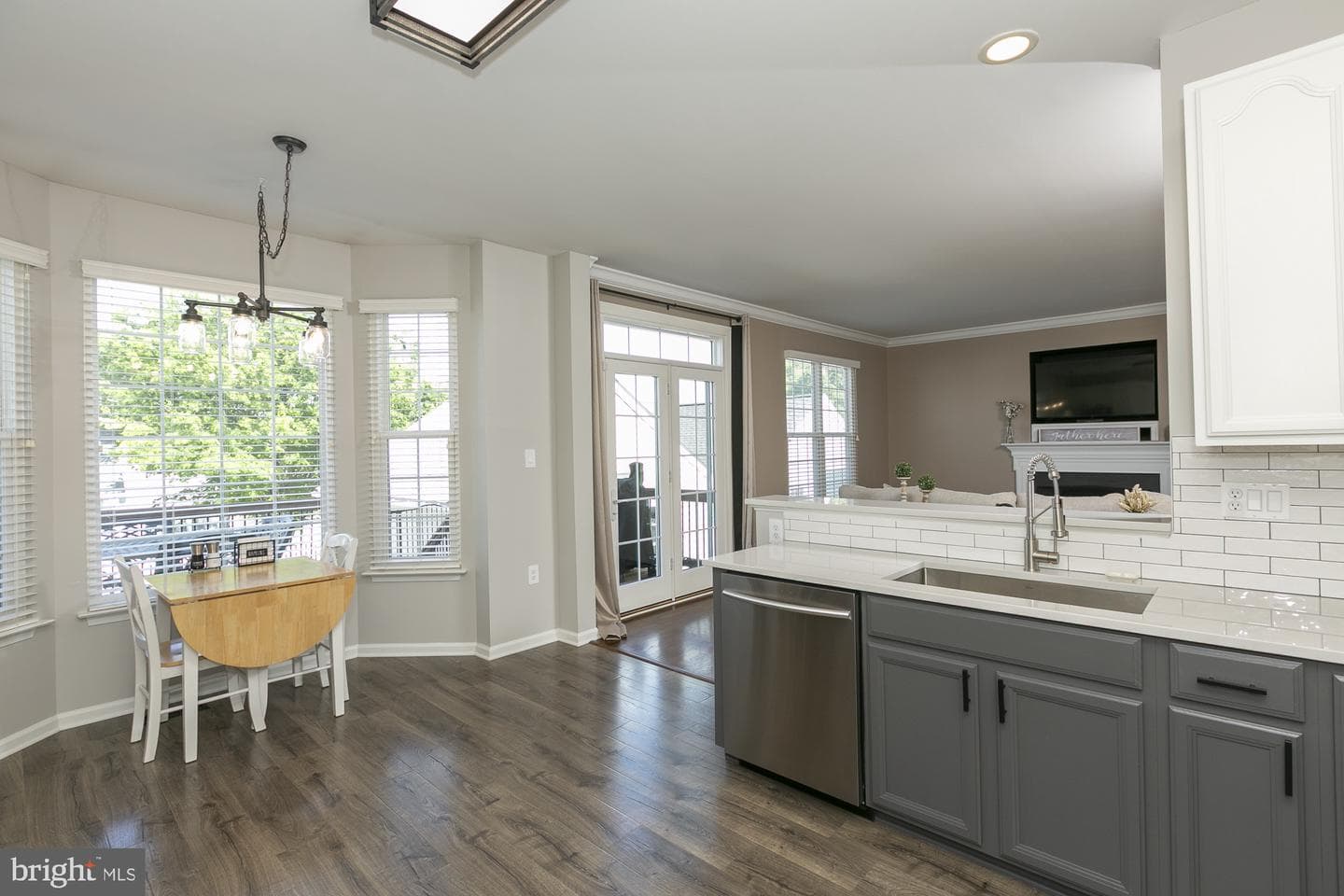 334 Calmes Street photo 31