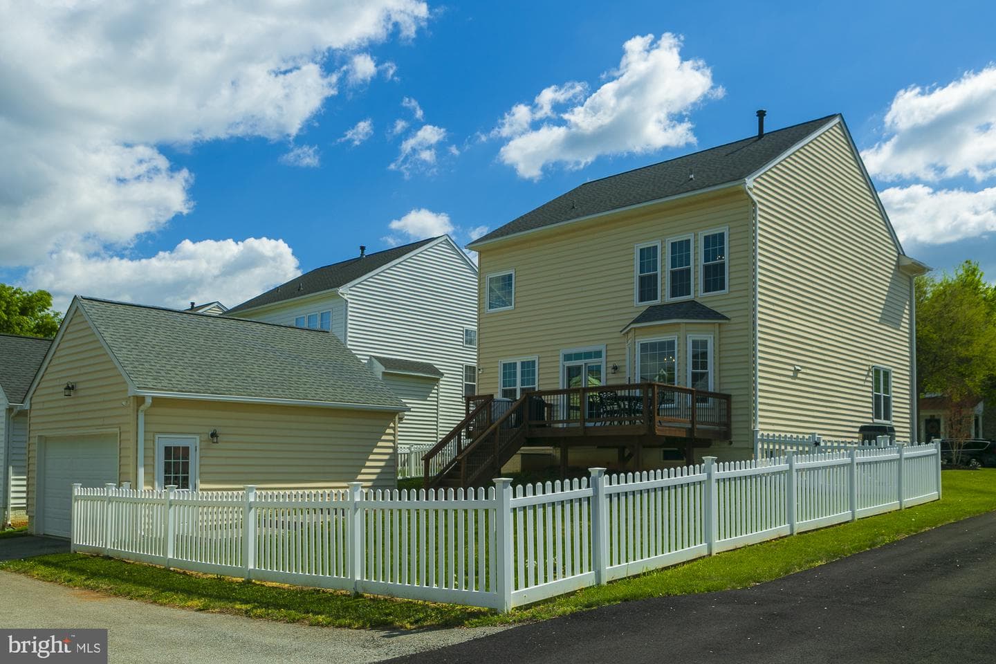 334 Calmes Street photo 63