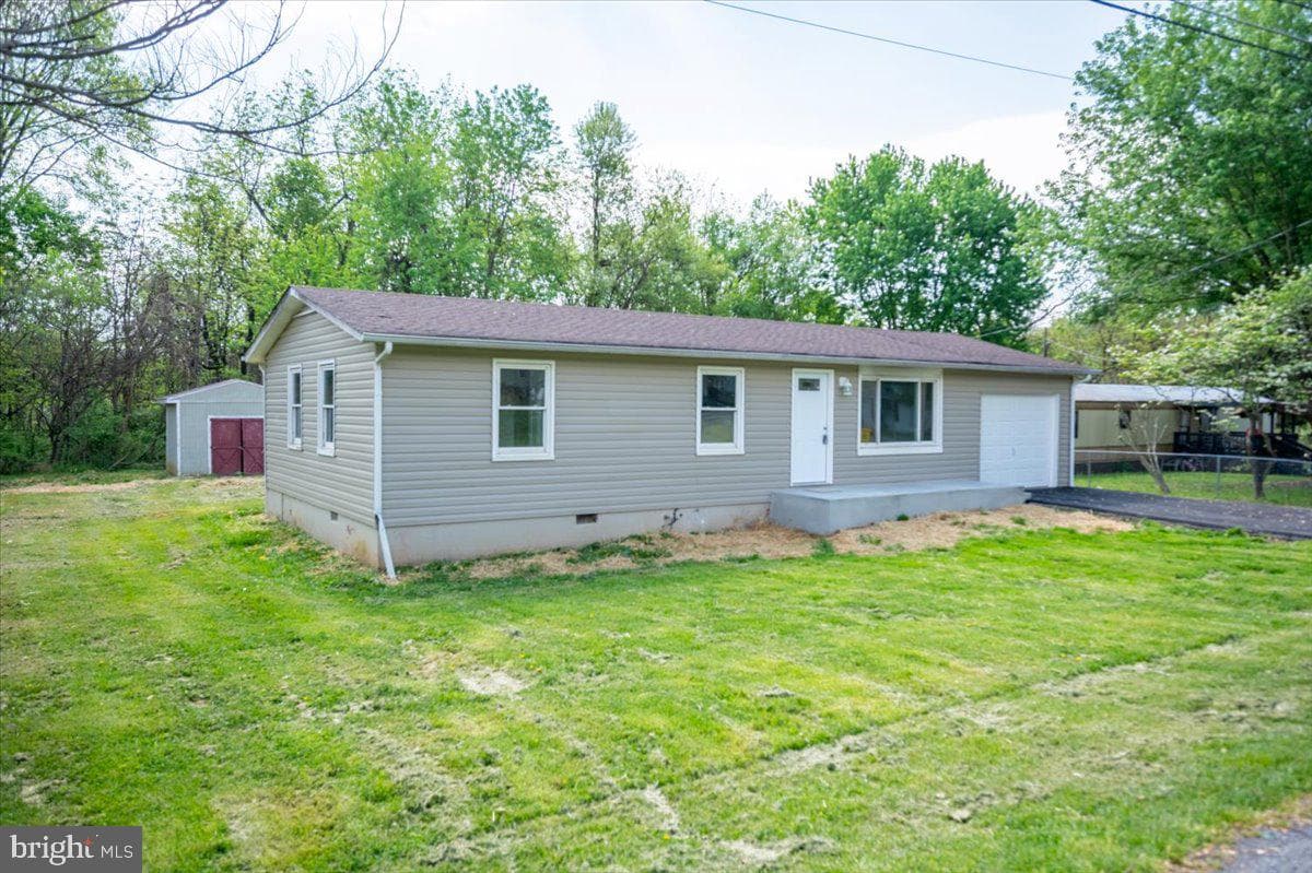 322 Reynard Road photo 2