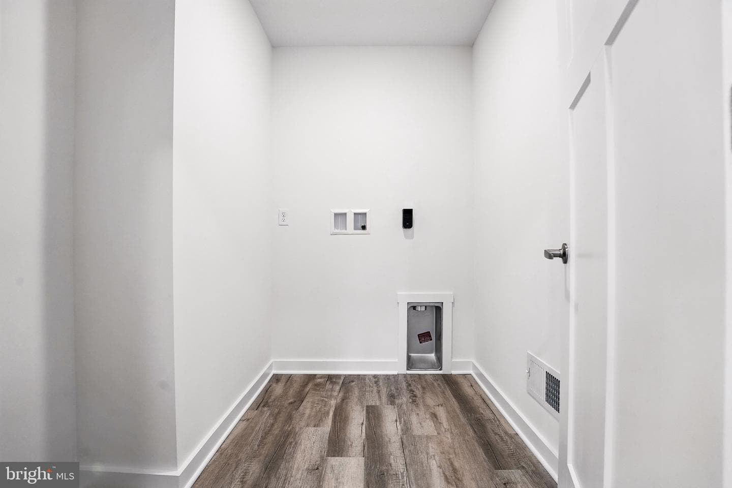 229 Monroe Avenue photo 25