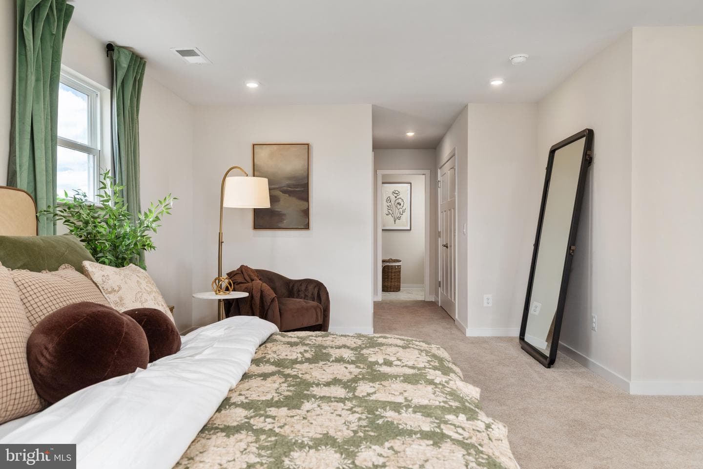 11 Thorton Avenue photo 13