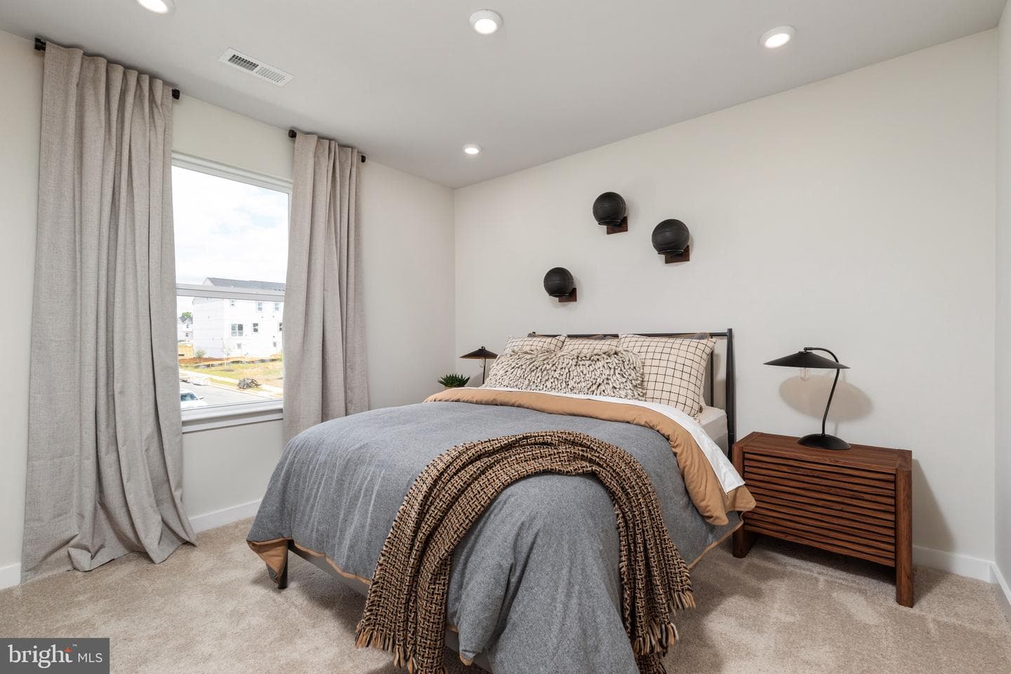 11 Thorton Avenue photo 16
