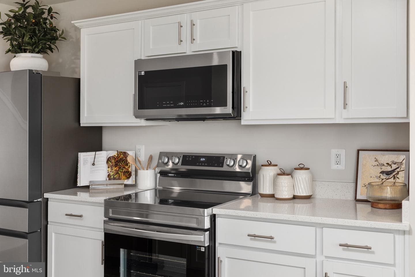 11 Thorton Avenue photo 35