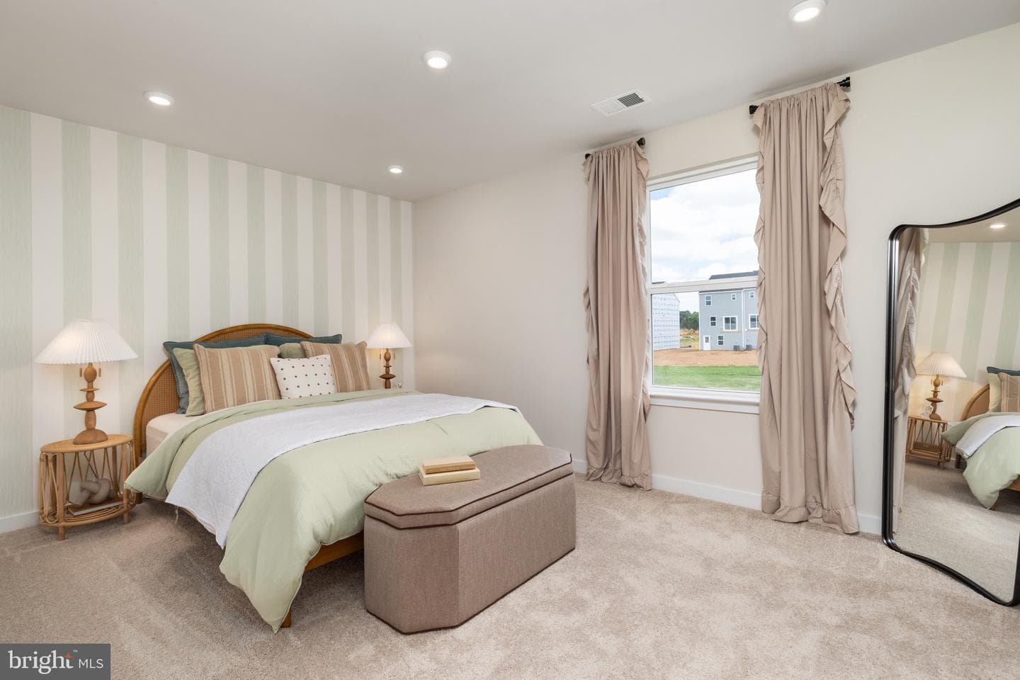 11 Thorton Avenue photo 9