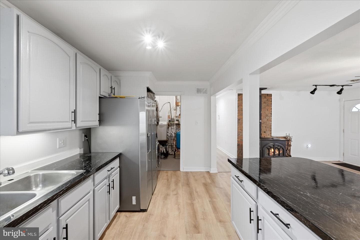 65 Floral Lane photo 19