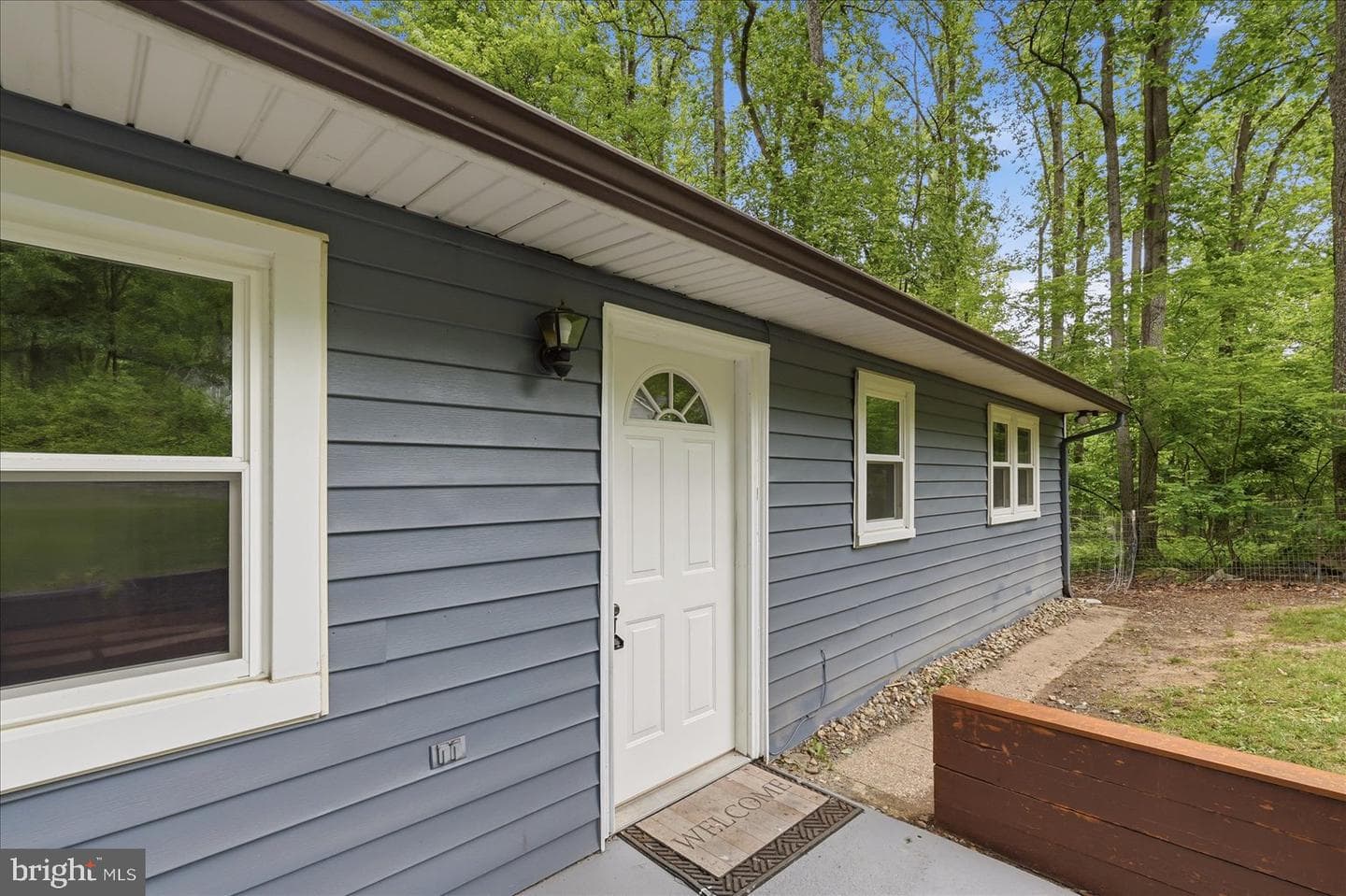 65 Floral Lane photo 6
