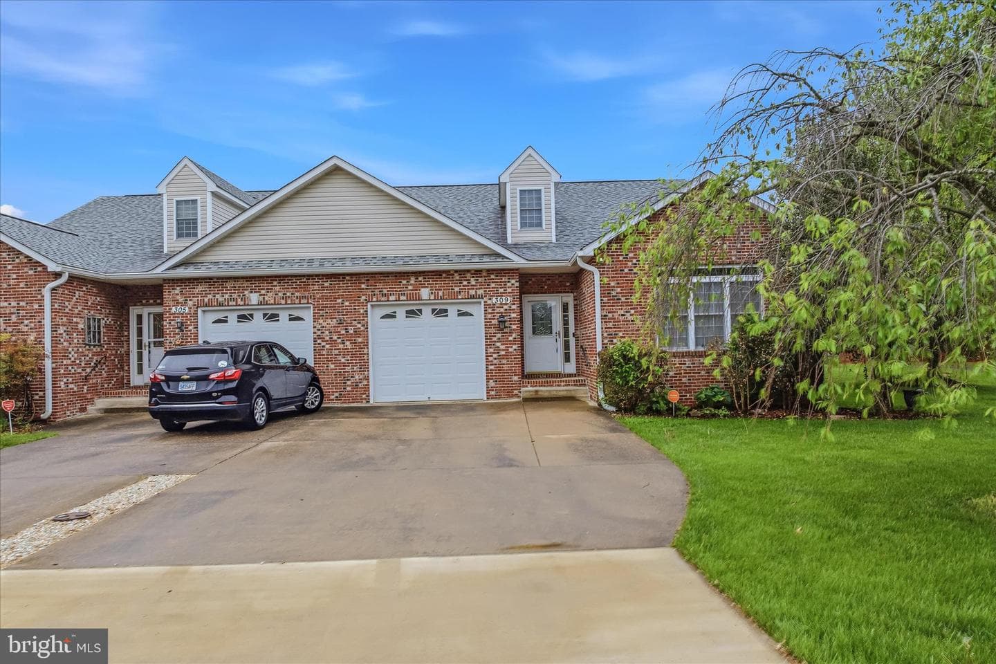 309 Brookline Drive, Charles Town