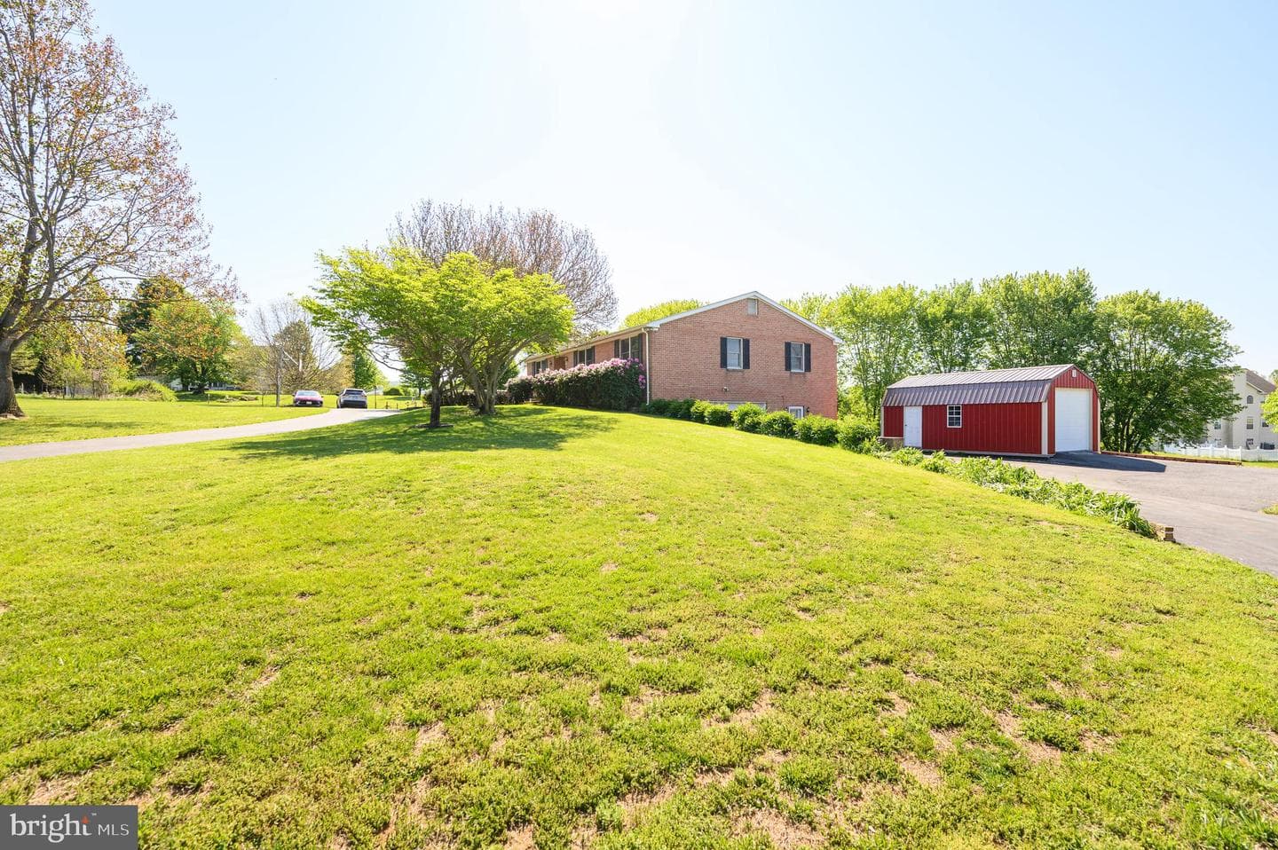 63 Brentwood Court photo 14