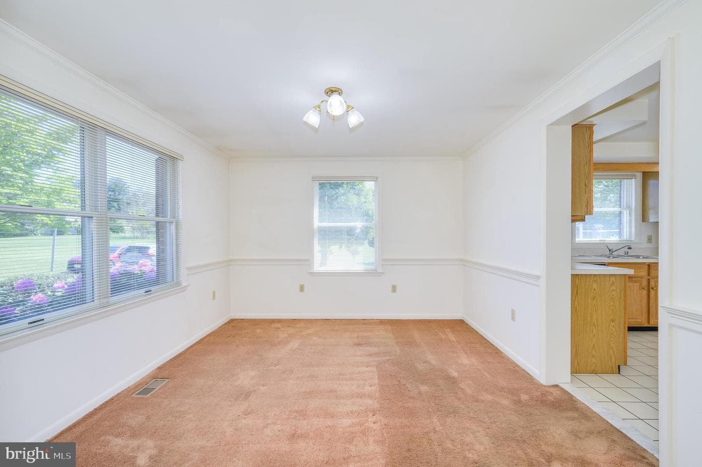 63 Brentwood Court photo 34
