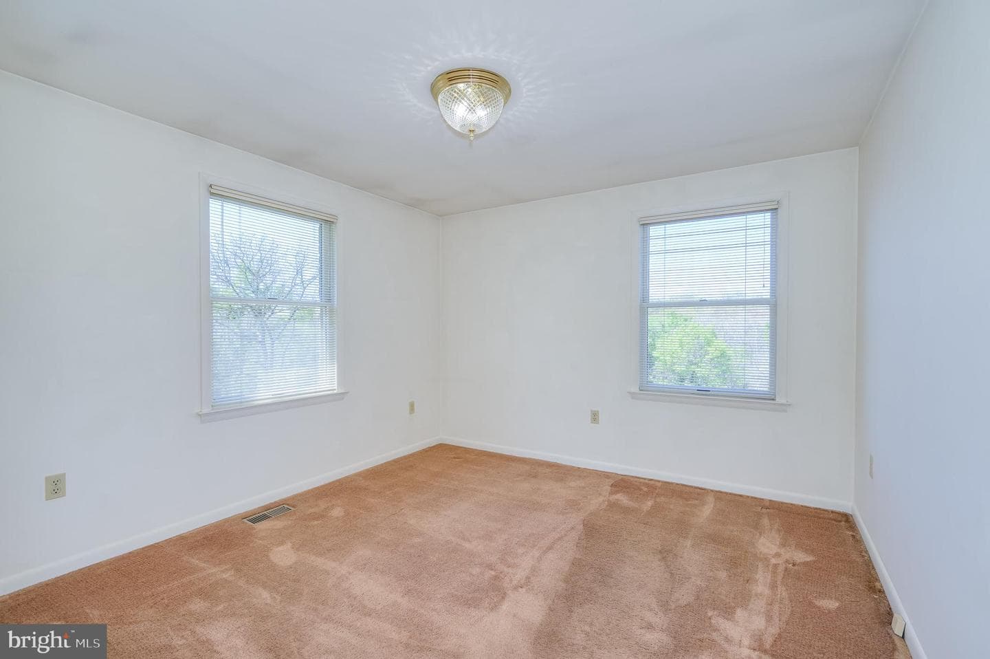 63 Brentwood Court photo 44