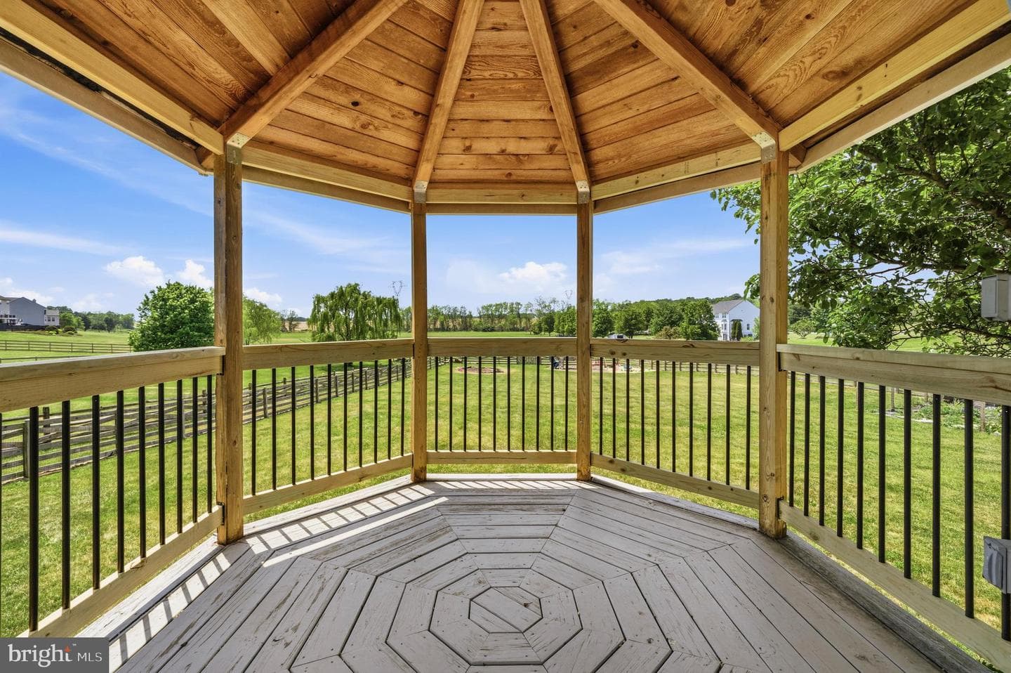 300 Spruce Hill Way photo 68