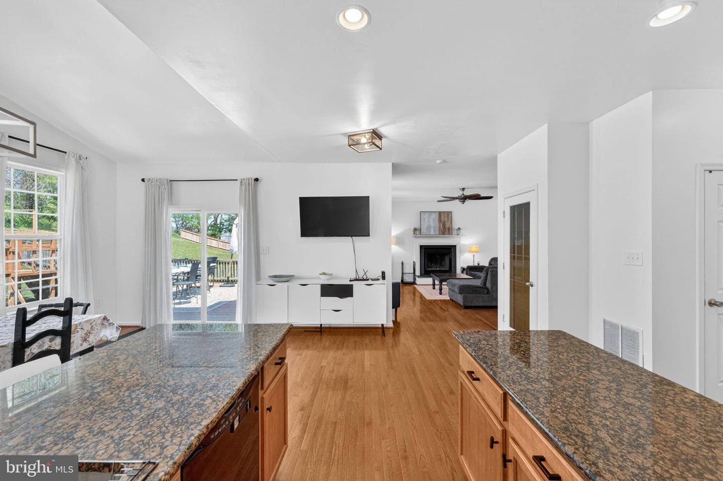 195 Hughs Road photo 30