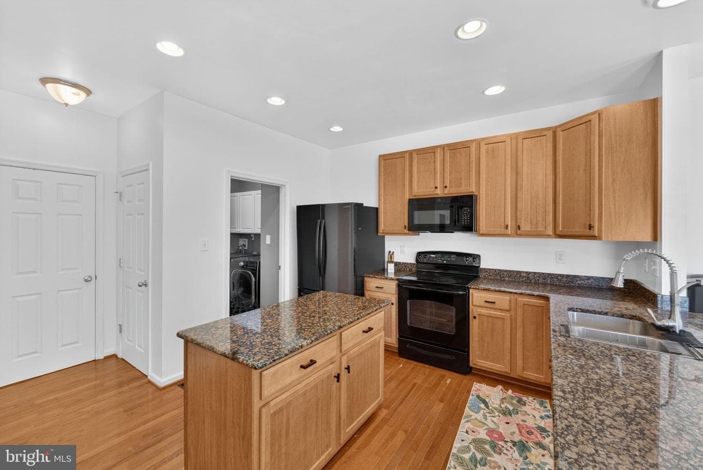 195 Hughs Road photo 34