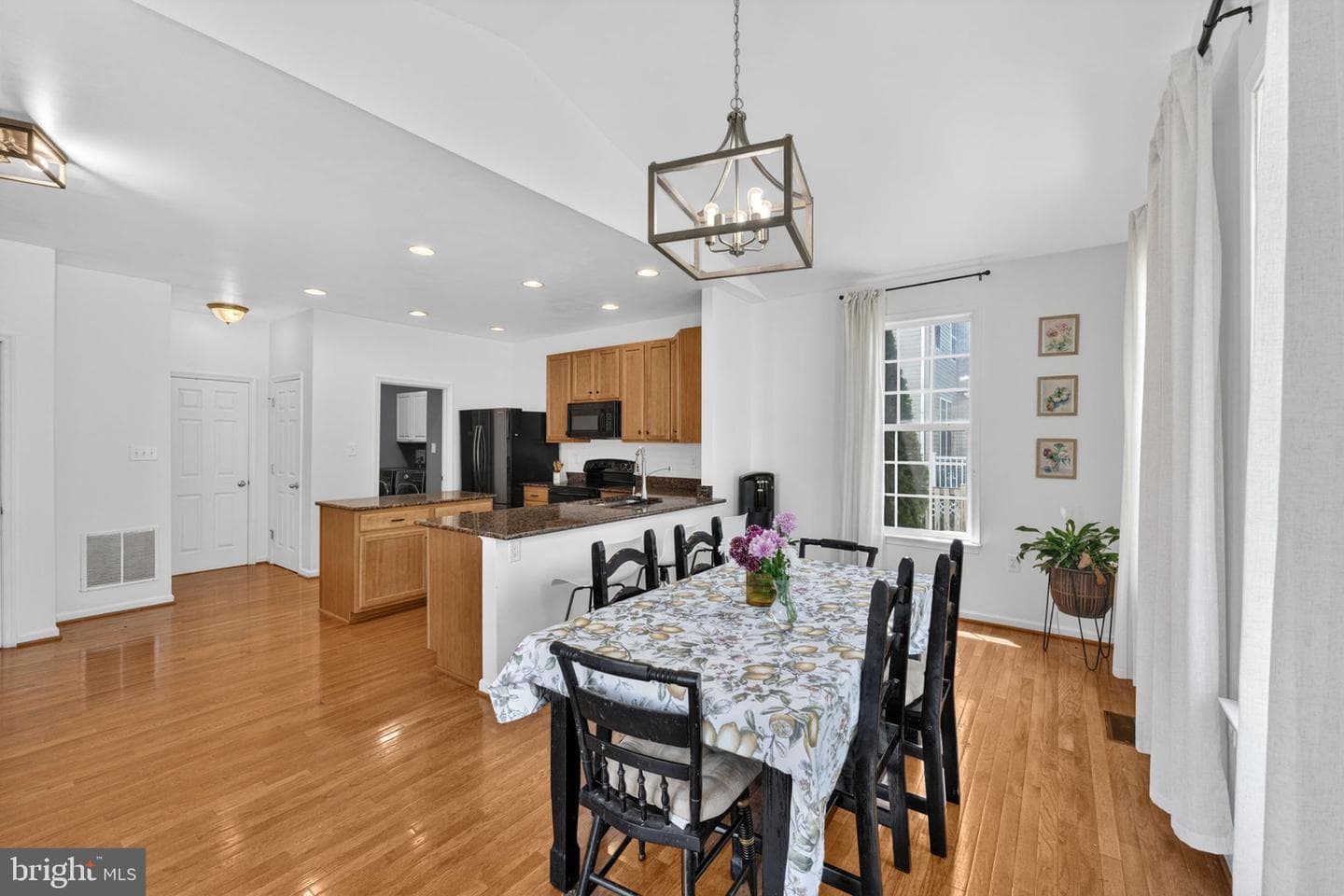 195 Hughs Road photo 40