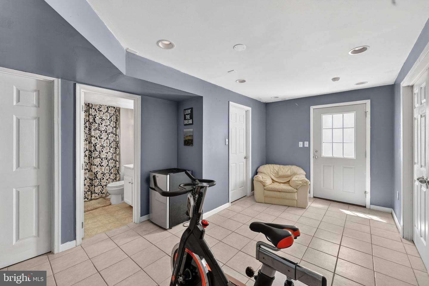 195 Hughs Road photo 73