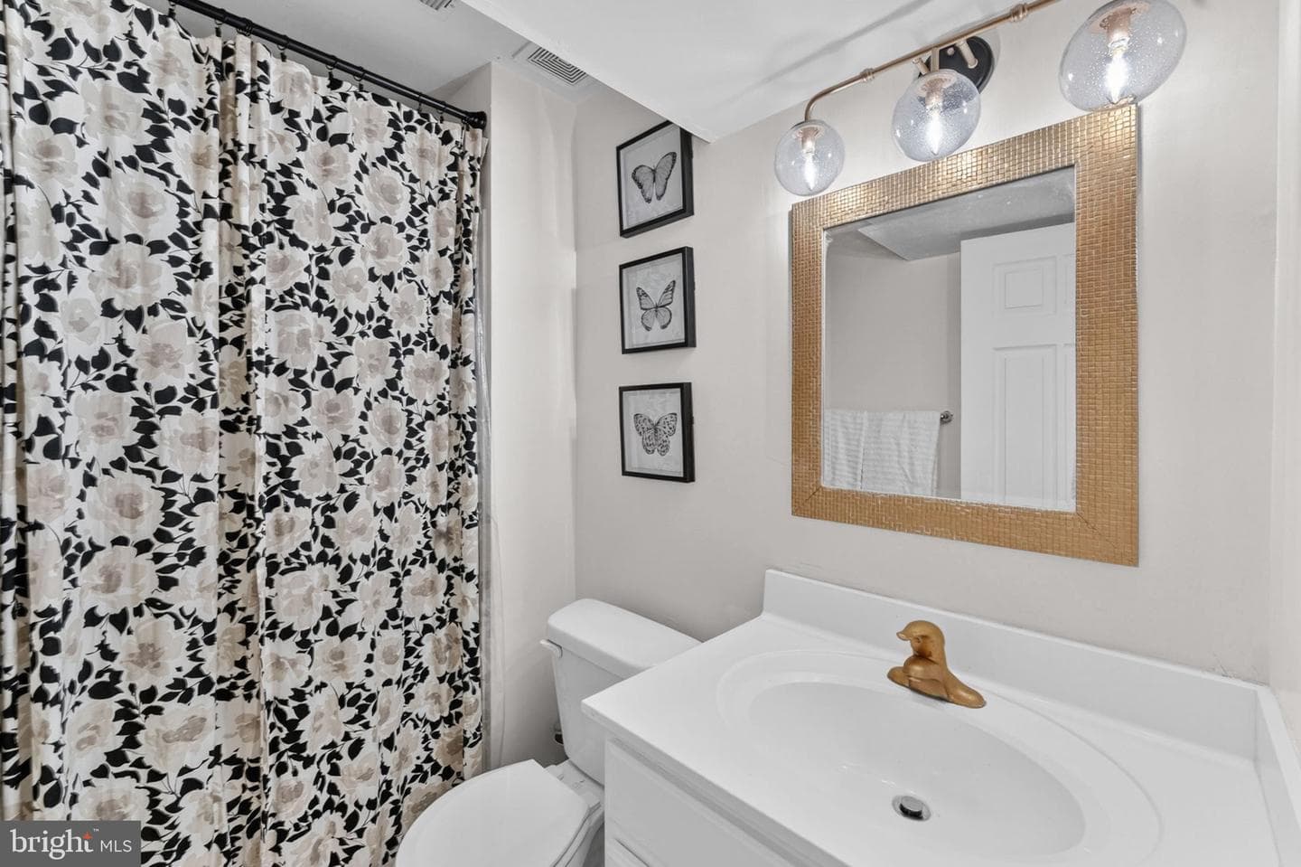 195 Hughs Road photo 8