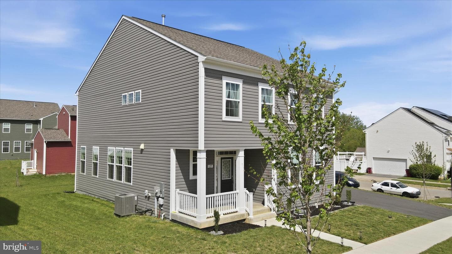 125 Payne Street, Charles Town
